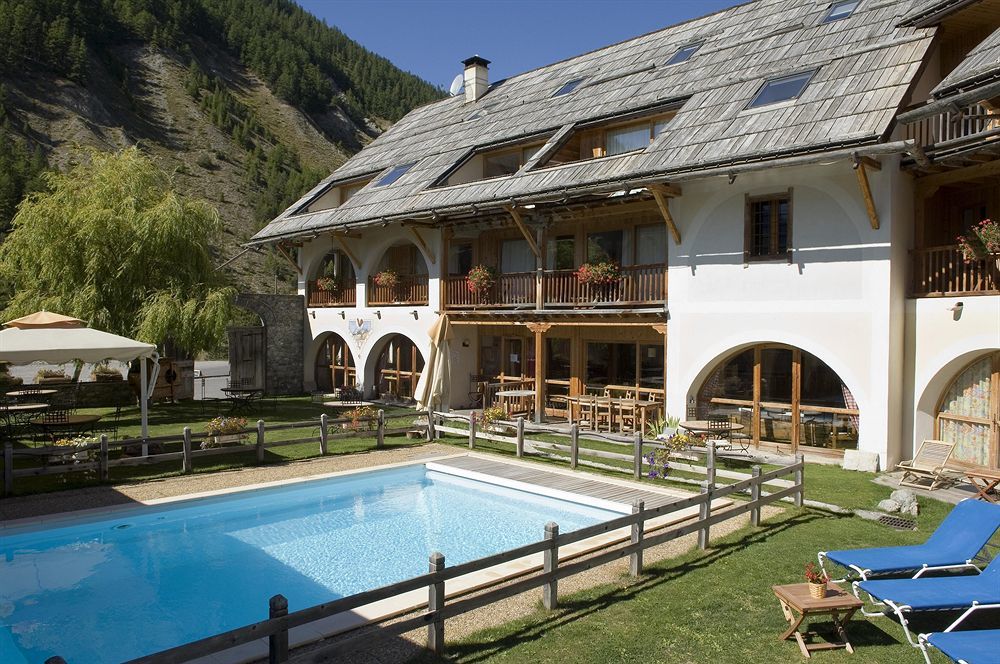Hotel & Spa La Ferme De L'Izoard Arvieux Exteriör bild