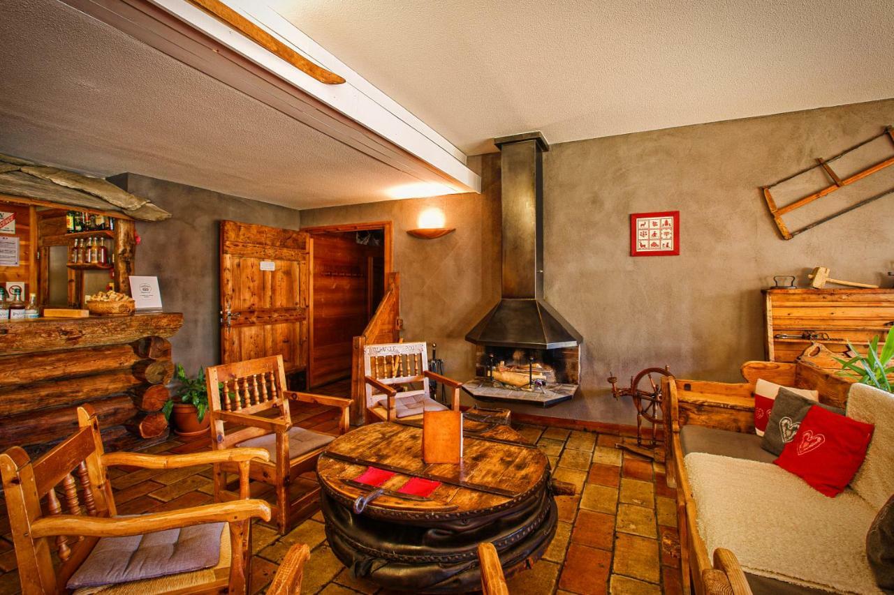 Hotel & Spa La Ferme De L'Izoard Arvieux Exteriör bild